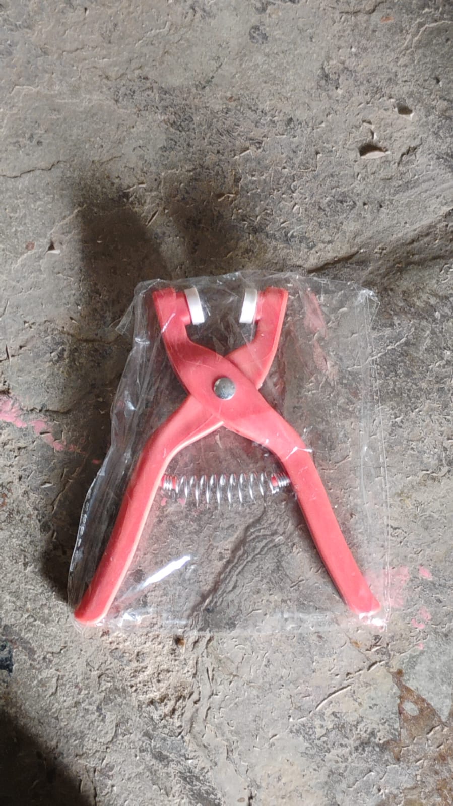 Hole Pliers Eyelets for Clothes Buckle Installation Tool for Clothing Sewing (1 Pc) Hole Pliers Eyelets for Clothes Buckle Installation Tool for Clothing Sewing (1 Pc)